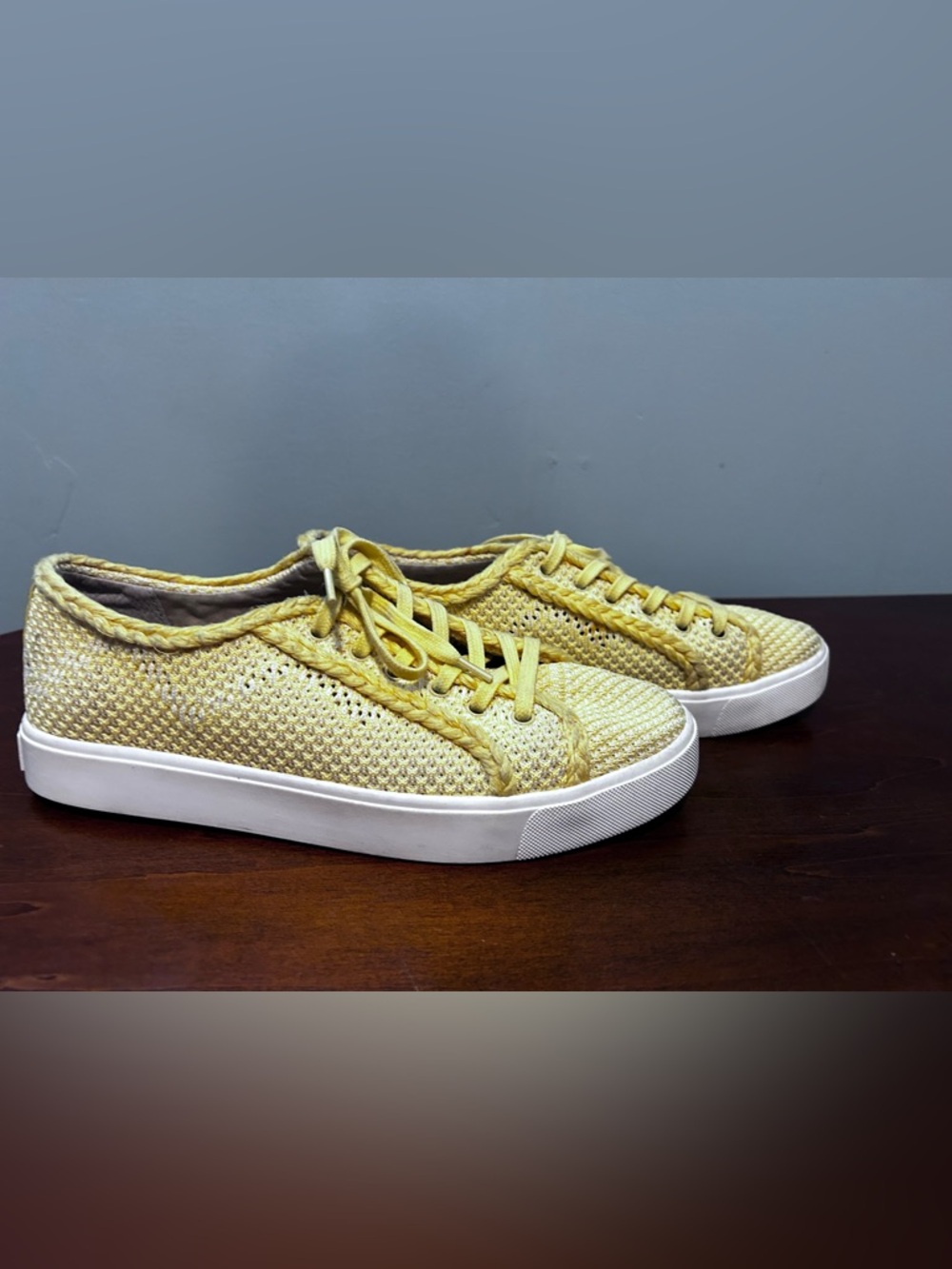 Sam Edelman light yellow Elena fabric sneaker 9.5 - Picture 7 of 14